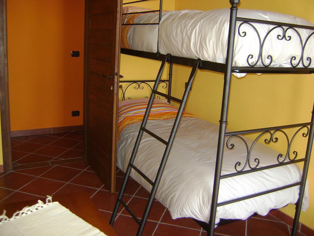 Agriturismo A Nostro Mizoun Ostana Chambre photo